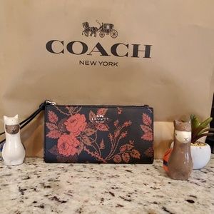 NWT Coach Thorn Rose Large Wallet
